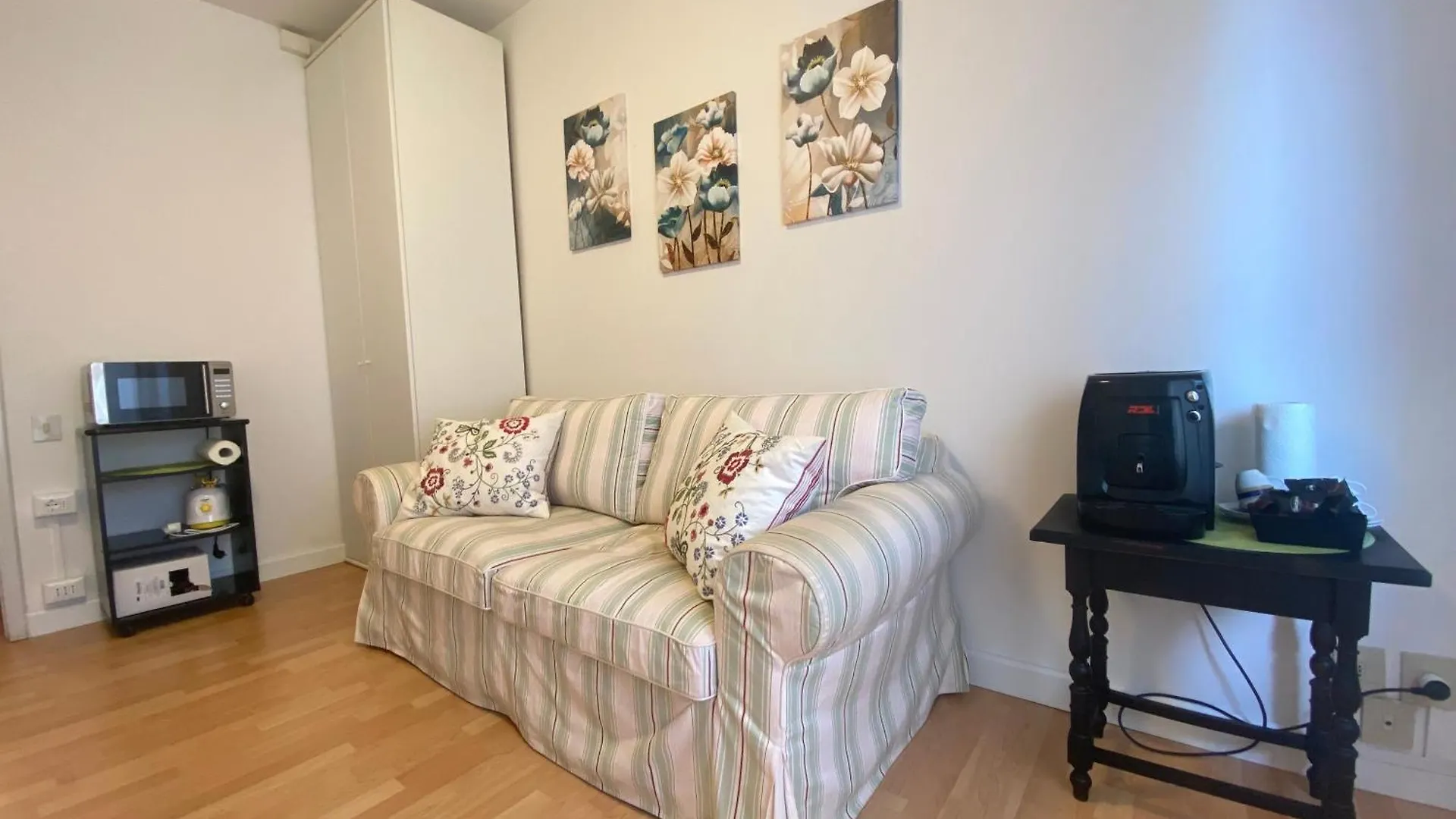Urban Nest- Il Cammino Apartment Bologna 0*,  Italy